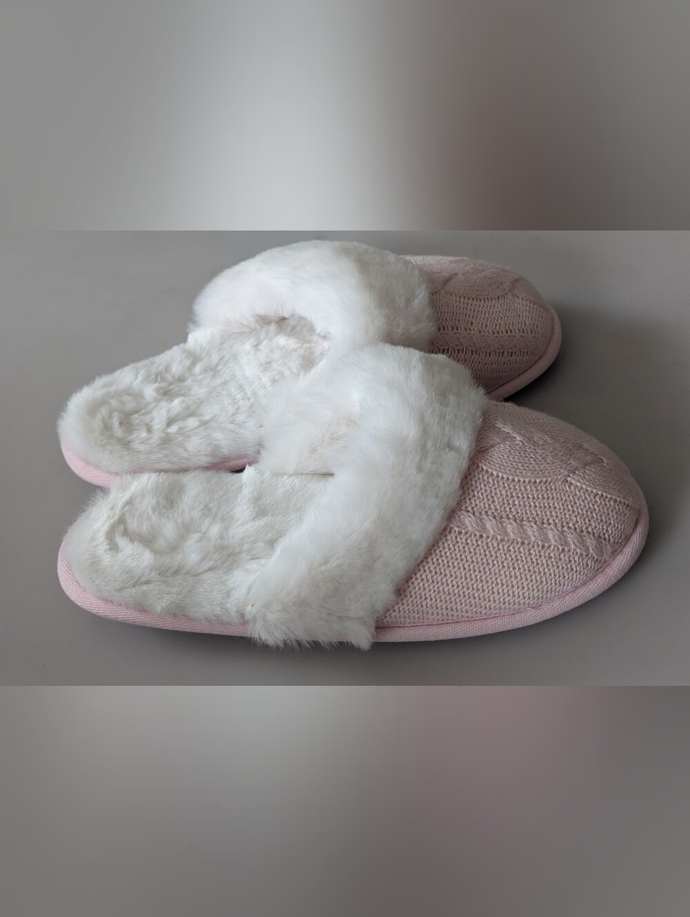 Victoria's Secret Women's Pink & White Knit Faux Fur Slipper Size S/P - Picture 13 of 14